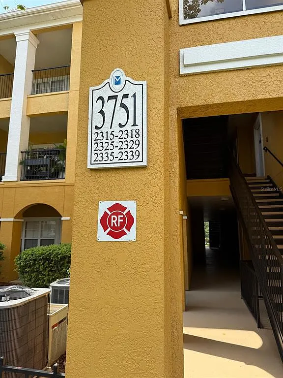 1 bed, 1.0 bath, 850 sqft, $1,300 — Photo 2