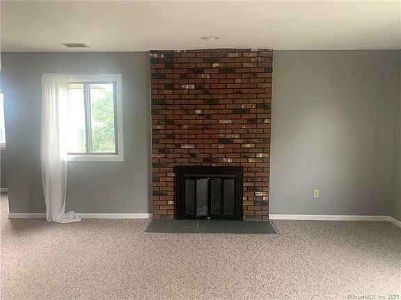 3rd image of 907 Summer Hill Dr #A