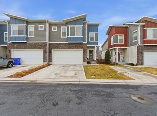 7073 N Mountain Field Dr, Eagle Mountain, UT 84005