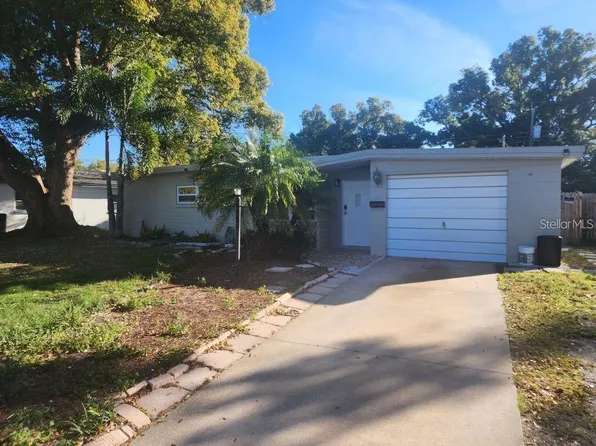 4200 Citrus Dr, New Port Richey, FL 34652