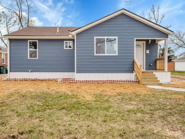 12751 Rosemary Blvd, Oak Park, MI 48237