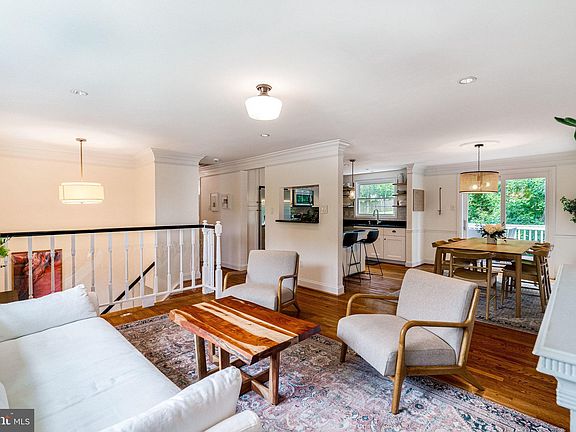 3rd image of 1170 Kettle Pond Ln
