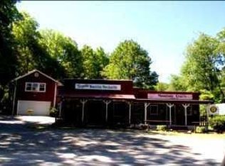 7445 Tusquittee Rd, Hayesville, NC 28904