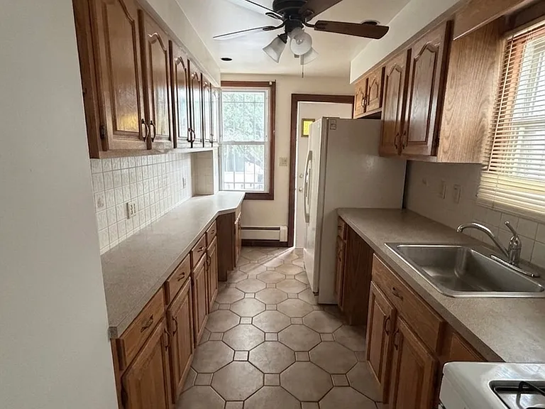 1315 Edwards Ave #1 — Photo 2