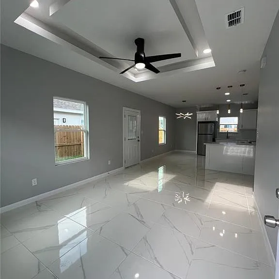 5600 Northwestern Ave #2 — Photo 14