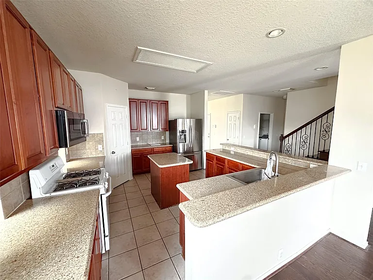 3054 Orchard Vale Dr — Photo 5