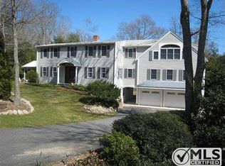 3 Kettle Hole Rd, Falmouth, MA 02540