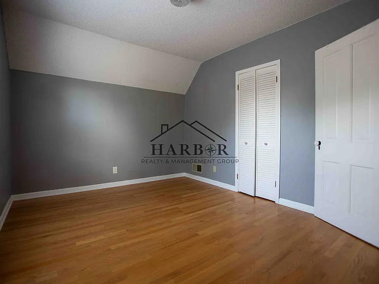 825 6th Ave SW — Photo 6