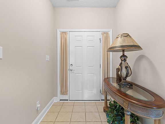 5th image of 220 Candlewood Dr.