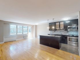 310 Greenwich St