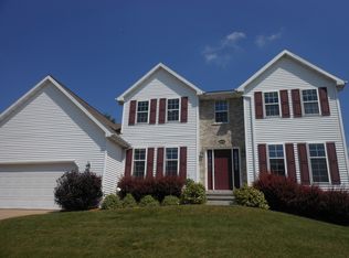 3600 Valley Brooke Ln, Green Bay, WI 54313