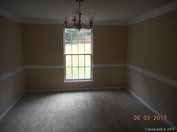 4th image of 11316 Leadenhall Ln