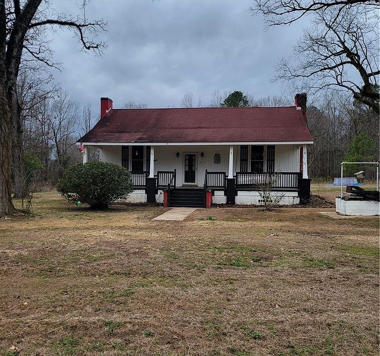 1st image of 2317 Moorehead Rd