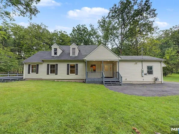 45B Old Mill Rd, Chester, NJ 07930