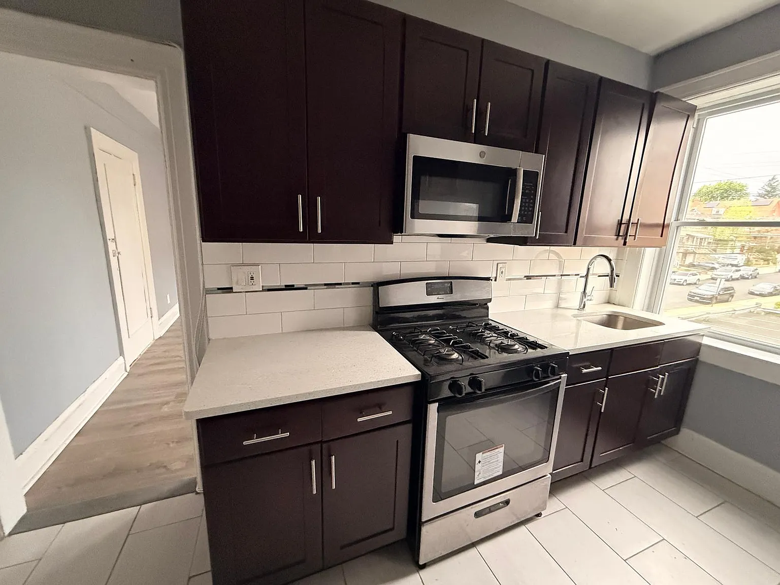 255 Lafayette Ave — Photo 2