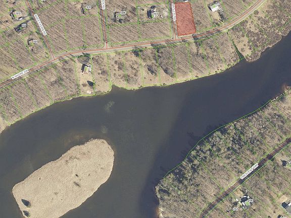 4th image of 467 N Shore Dr