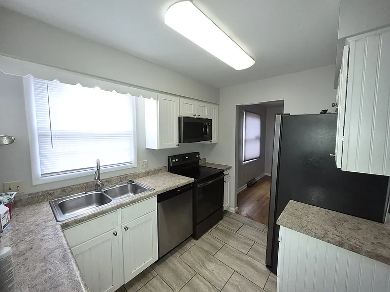 140 Cedar Ct — Photo 8
