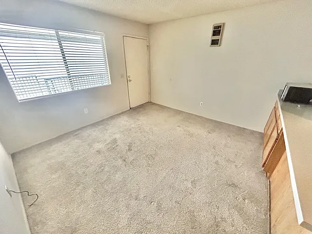 4084 Iowa St #9 — Photo 3