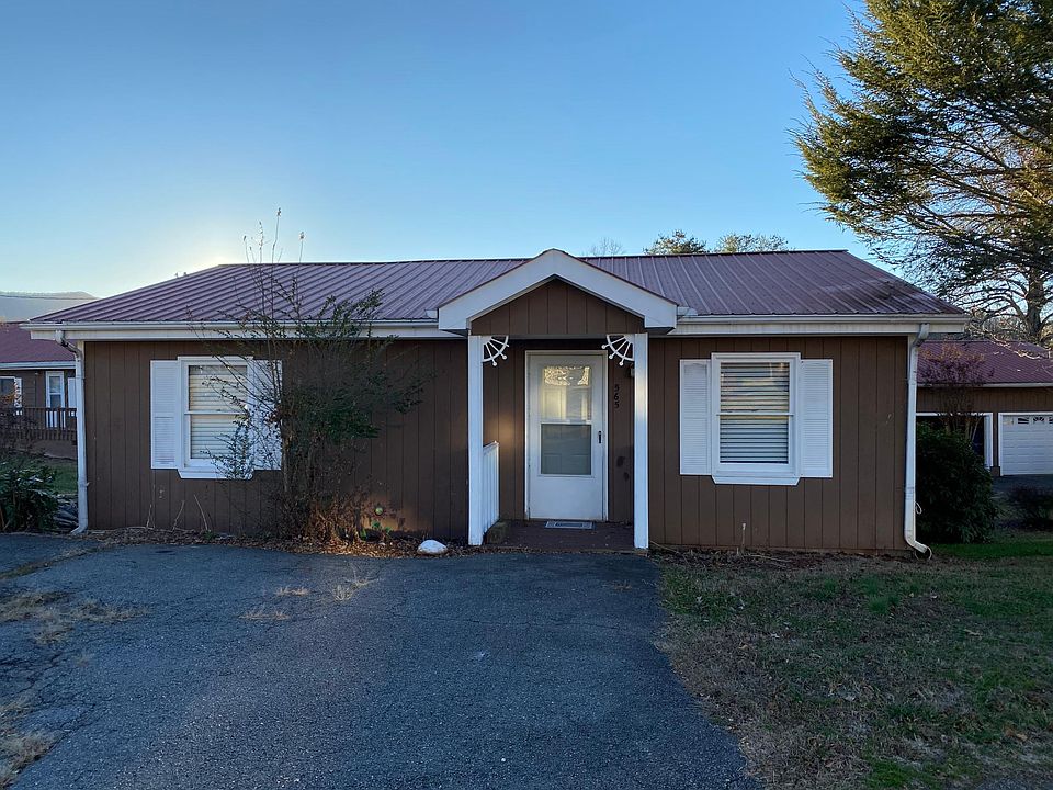 2nd image of 565 Hiawassee Ests