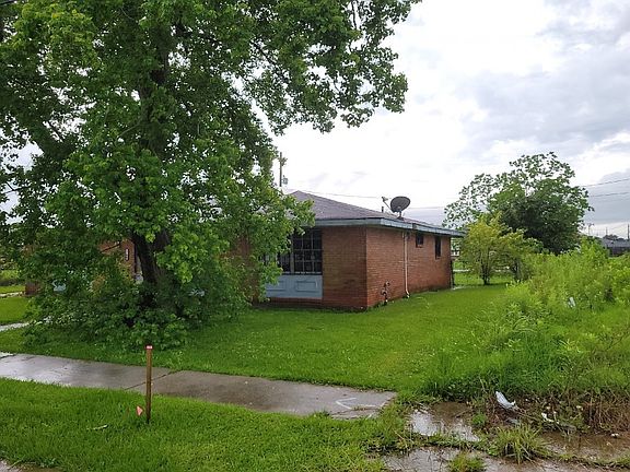 2nd image of 4700 Marque Dr