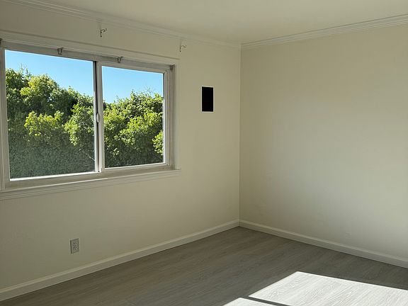 4th image of 2300 Samaritan Pl APT 2