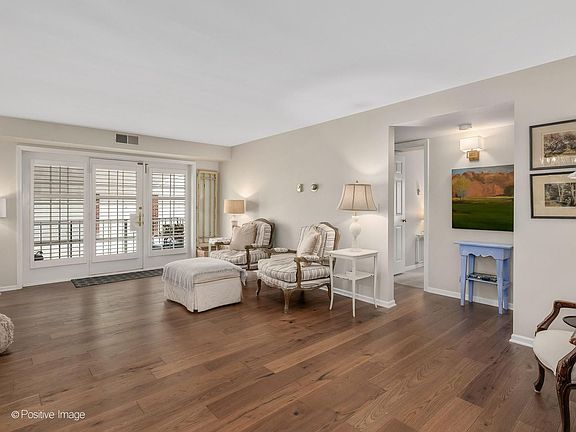 4th image of 326 Park Ave APT 2