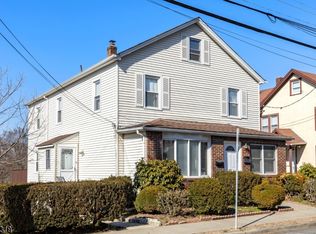 127 Lower Notch Rd, Little Falls, NJ 07424