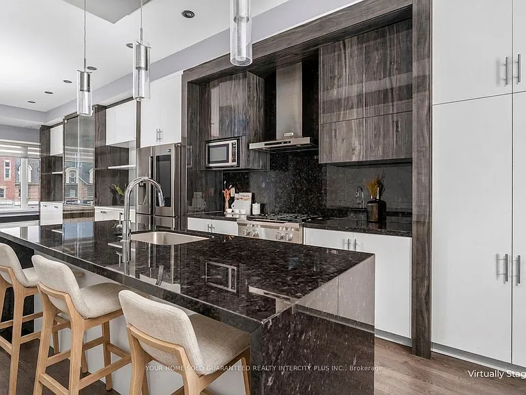 3910 Major Mackenzie Dr — Photo 10
