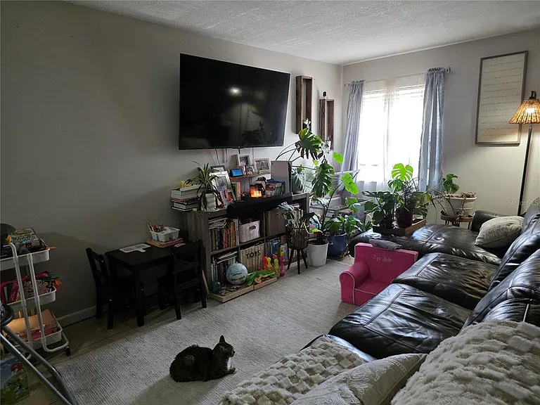4823 W McElroy Ave #D211 — Photo 4