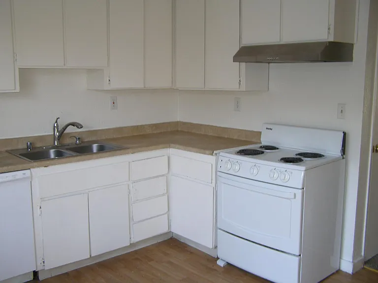 1620 Sycamore Dr #3 — Photo 7