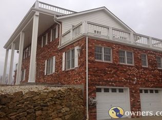 9010 SW 35th St, Topeka, KS 66614