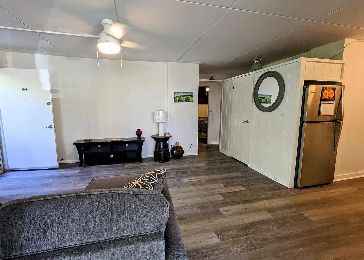 2 bed, 720 sqft, $3,000 — Photo 2