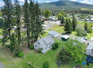 841 B St, Plummer, ID 83851