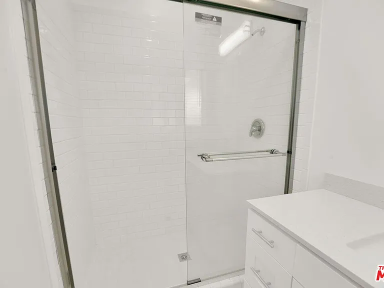 950 Euclid Ave #A — Photo 11