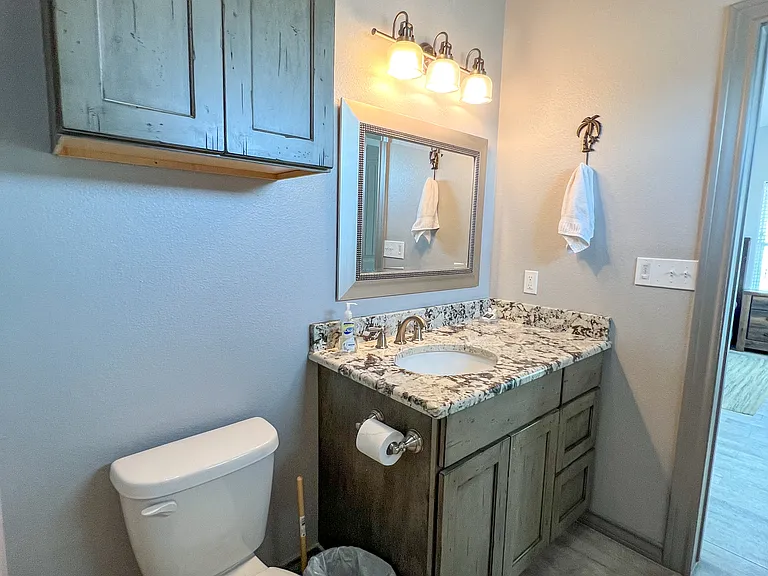 4037 Summit Dr — Photo 31