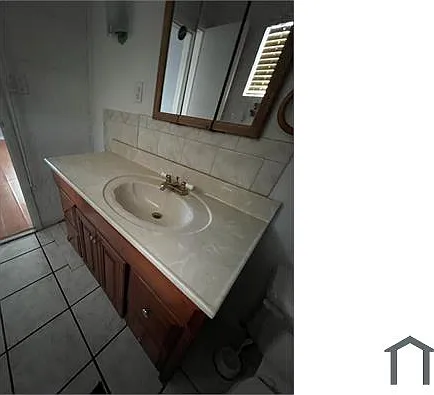8341 NW 25th St — Photo 3