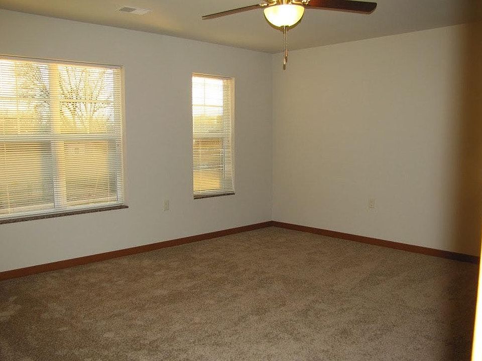 2nd image of 500 E Winnebago St APT 212