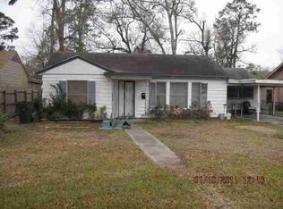 3255 Cherry Dr, Beaumont, TX 77703