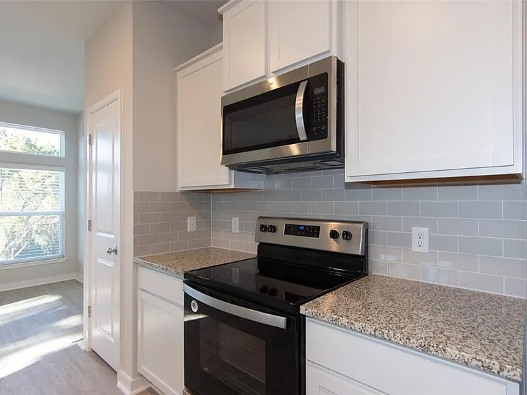 605 W South St #432 — Photo 15