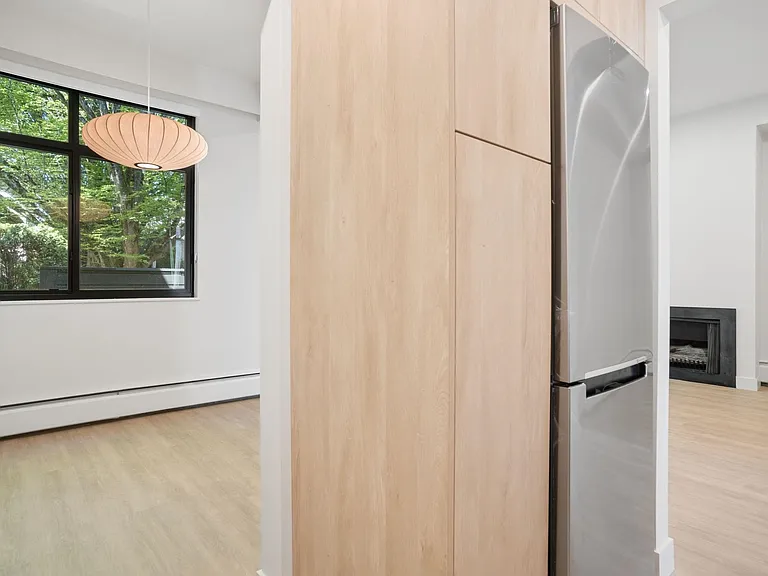 1070 Cypress St — Photo 6