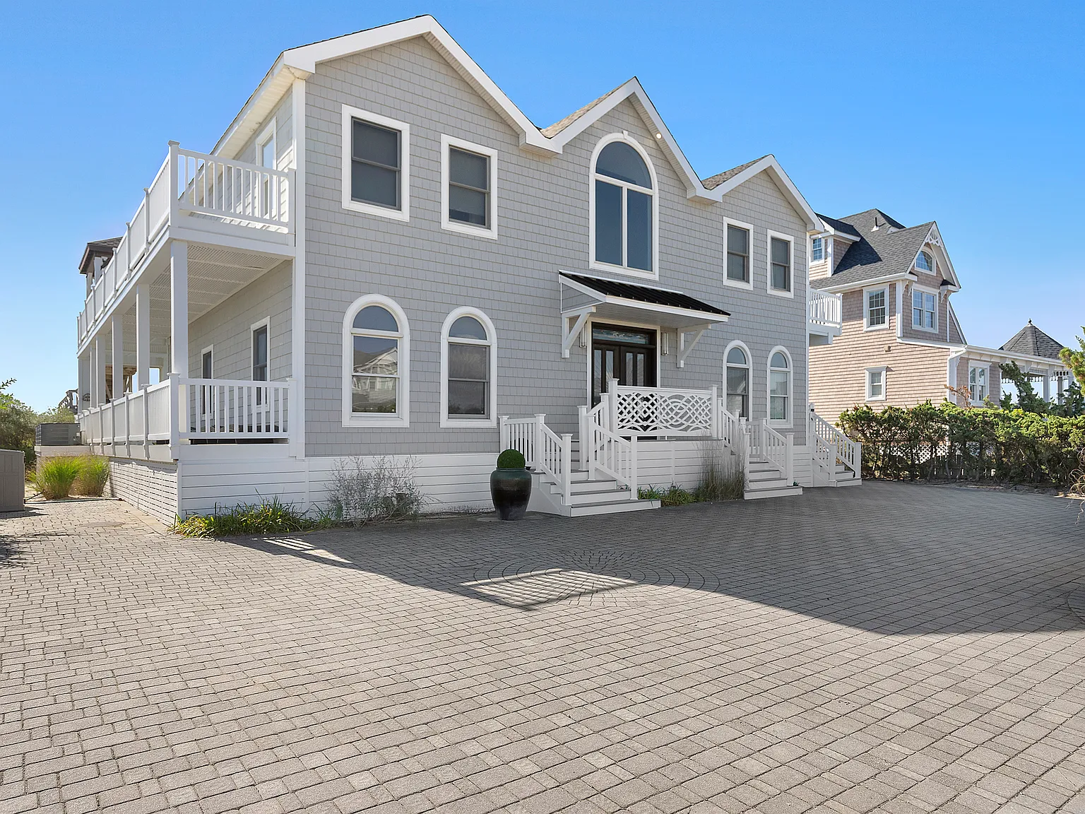 Two weeks - Westhampton Dunes Oceanfront Exclusive — Photo 3