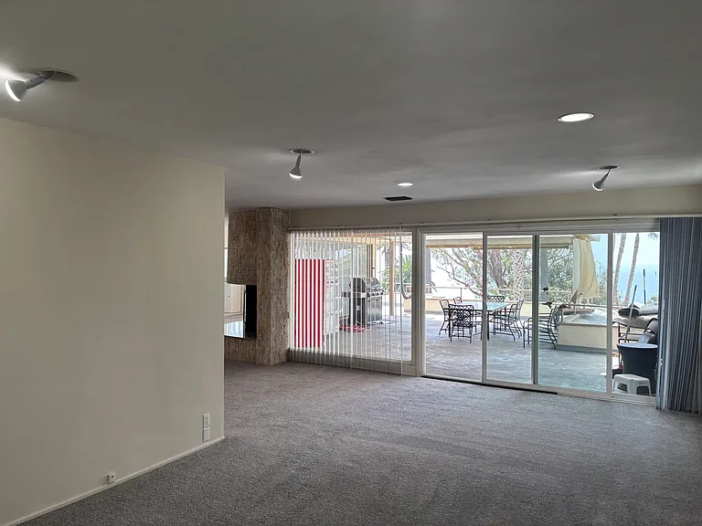 915 Ocean Ave #302 — Photo 19
