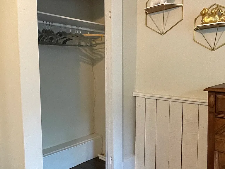 215 S 2nd St #B — Photo 17