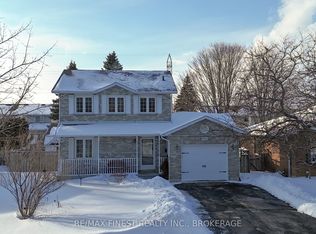 691 Muirfield Cres, Kingston, ON K7M 8E7