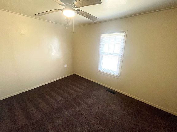 3rd image of 806 S Norfolk St