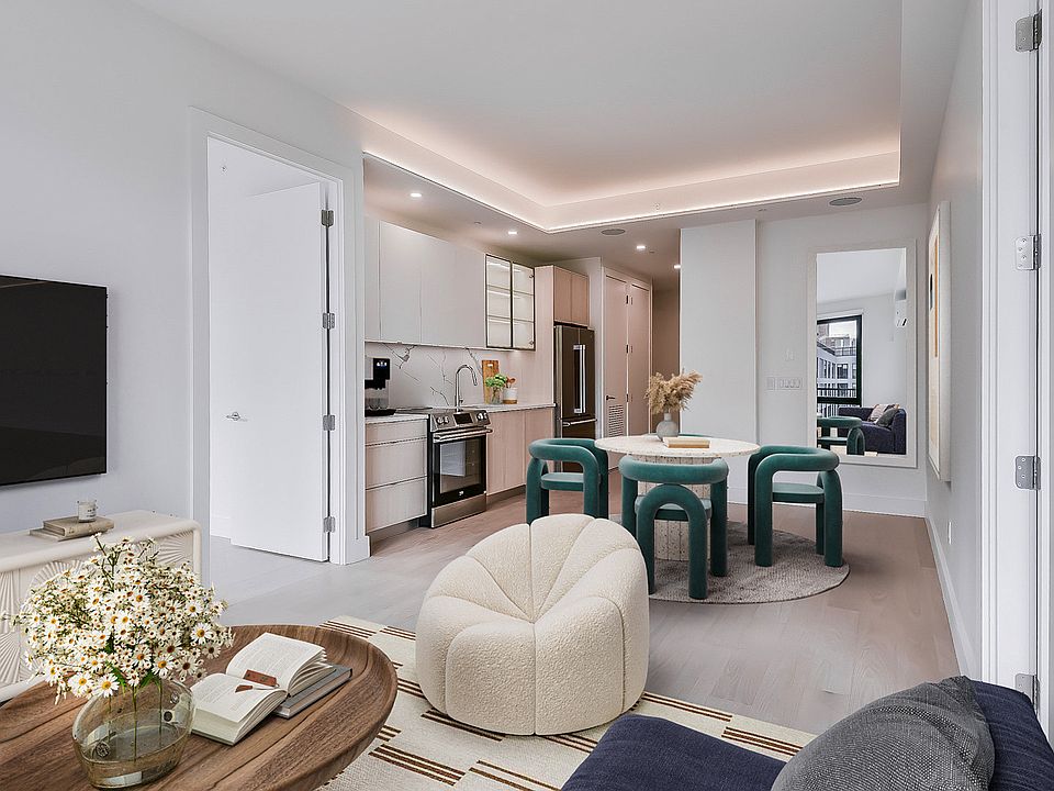 1st image of 218 Front St #600