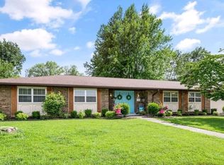 1700 W Dogwood St, Rogers, AR 72758
