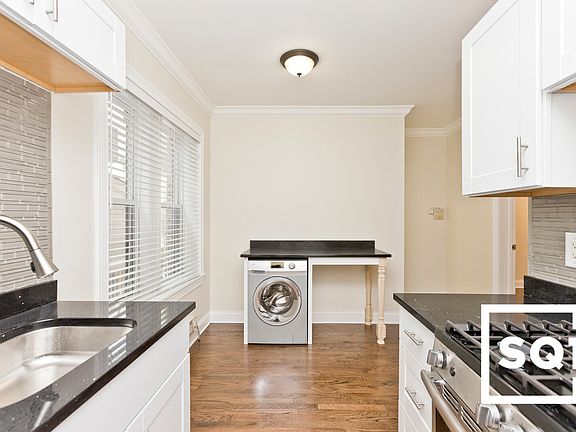 2nd image of 3815 N Greenview Ave #3823-1E