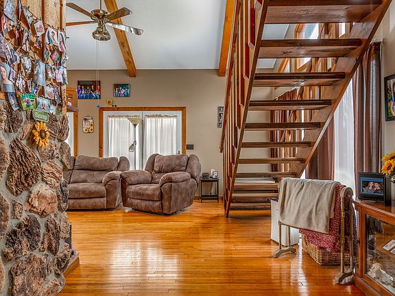 2nd image of 51 Echo Ln