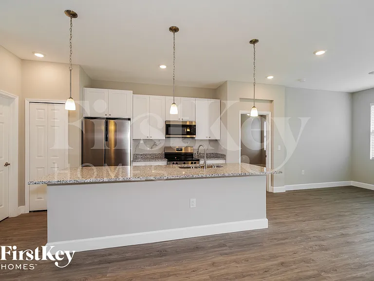 1023 Garvey Rd SW — Photo 5